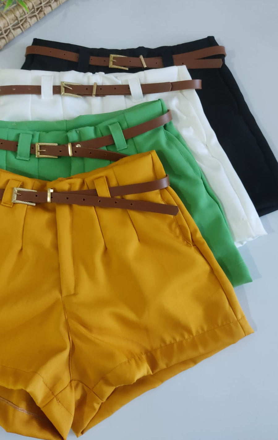 Short alfaiataria VERDE(14-16 anos)