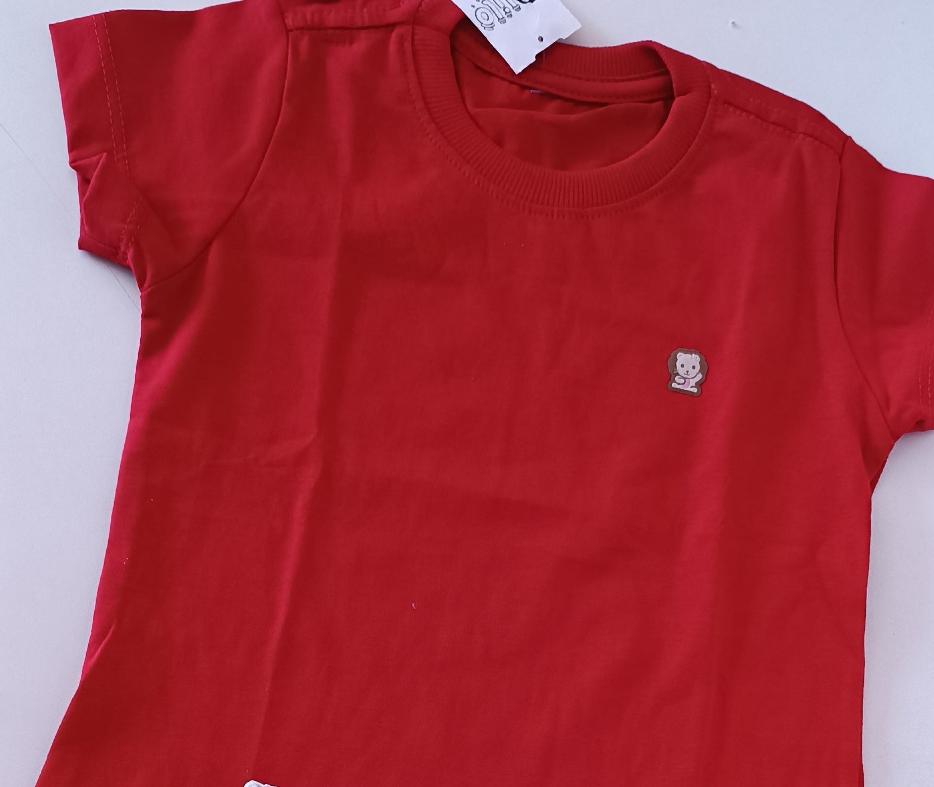 T shirt vermelha (2/4 ANOS)