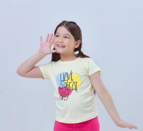 T- shirt essencial (4/8 ANOS)